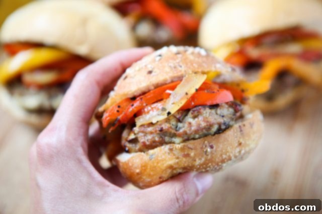Θα λατρέψετε αυτά τα Ιταλικά Sliders Λουκάνικου Γαλοπούλας - ενισχυμένα με μανιτάρια για επιπλέον θρεπτική αξία!