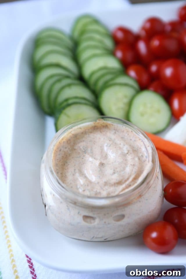 Κρεμώδες Ντιπ Ελληνικού Γιαουρτιού Ranch Chipotle με λαχανικά
