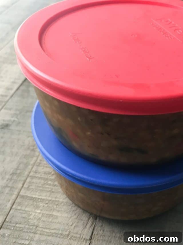 γυάλινα δοχεία pyrex γεμάτα με σούπα