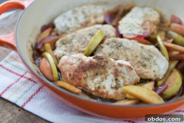 Φθινοπωρινό comfort food! Πάρτε λίγο σκληρό μηλόκρασο και αναβαθμίστε τη γεύση αυτού του πιάτου με χοιρινό, μήλα και κρεμμύδια. Όλη η οικογένειά σας θα το λατρέψει!