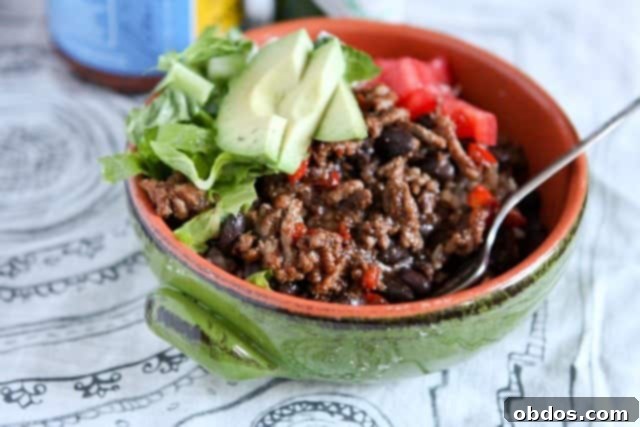 Αλλάξτε τη ρουτίνα της Taco Τρίτης με αυτές τις εύκολες κασερλότες ρυζιού Taco με γαλοπούλα και μαύρα φασόλια. Αυτές οι κασερλότες ρυζιού είναι επίσης εξαιρετικές για προετοιμασία γευμάτων!